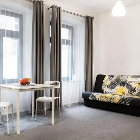 Studio Sunny Flat Apartment